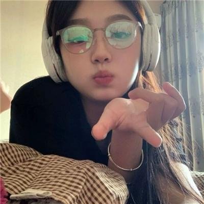 三条黑暗的街道海报